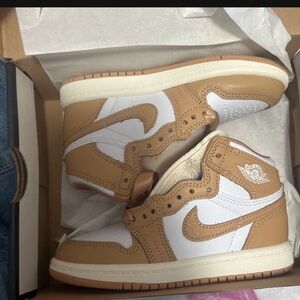 Kids jordan shoe